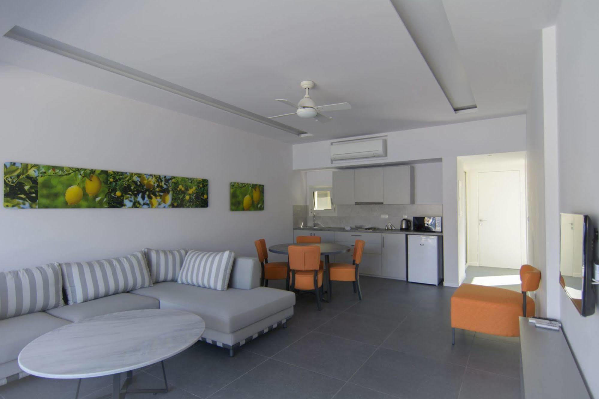 Aparthotel Lavender Cove Kórfos Esterno foto